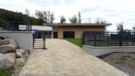Nový dům ministra Svatopluka Němečka leží v krásné části Beskyd.