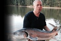 Ministr vnitra v akci: Chovanec chytil velkou rybu!