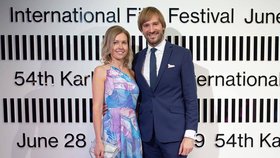 Adam Vojtěch si v říjnu 2019 vzal za manželku svou partnerku Olgu. Na snímku na filmovém festivalu ve Varech