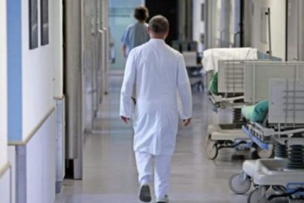 Návštěva nemocnice se v USA může vyšplhat na statisíce. I když jde člověku o život (ilustrační foto)