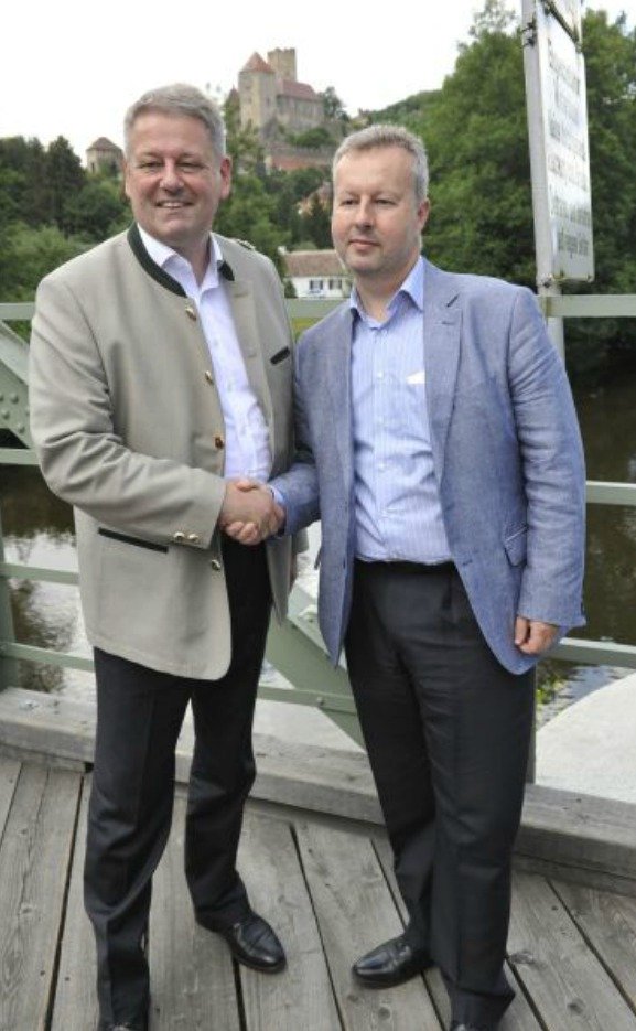 Ministr životního prostředí Richard Brabec (vpravo)