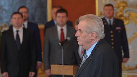 Prezident Miloš Zeman jmenuje nové ministry Chvojku a Ludvíka na Pražském hradě.