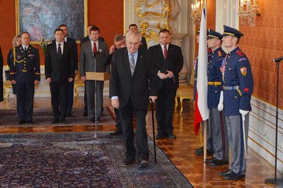 Prezident Miloš Zeman jmenuje nové ministry Chvojku a Ludvíka na Pražském hradě.