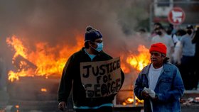 Protesty proti smrti černocha George Floyda v americkém městě Minneapolis (29. 5. 2020)