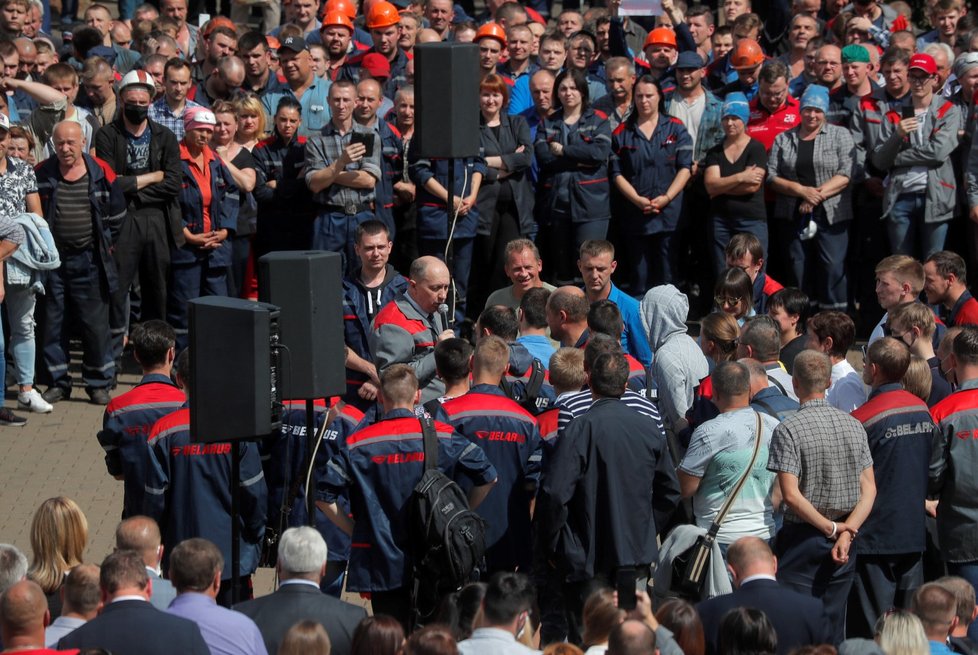 Masivní protesty v běloruském Minsku kvůli výsledkům voleb a sčítání hlasů (14. 8. 2020)