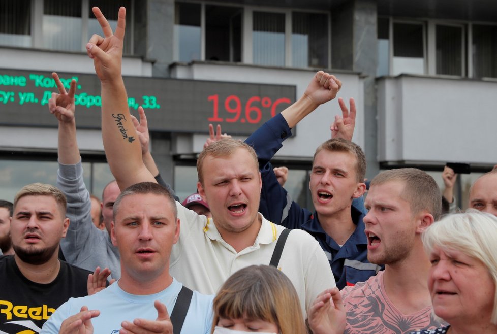 Masivní protesty v běloruském Minsku kvůli výsledkům voleb a sčítání hlasů (14. 8. 2020)