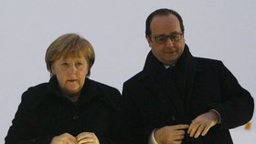 Angela Merkel přiletěla s francouzským prezidentem Hollandem