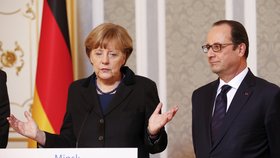 Angela Merkelová byla po mnohahodinovém jednání velmi unavená