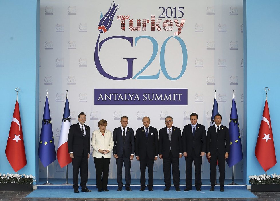 Minuta ticha za oběti teroru v Paříži: Summit G20 v Turecku