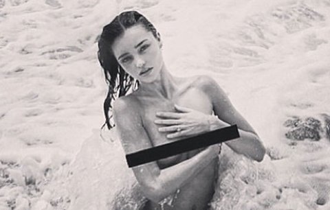 Nahá a sexy! Úchvatná Miranda Kerr ukázala téměř vše