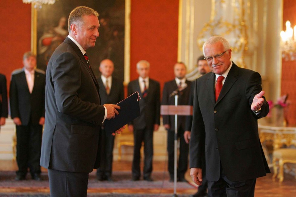 Expremiér a někdejší šéf ODS Mirek Topolánek s tehdejším prezidentem Václavem Klausem