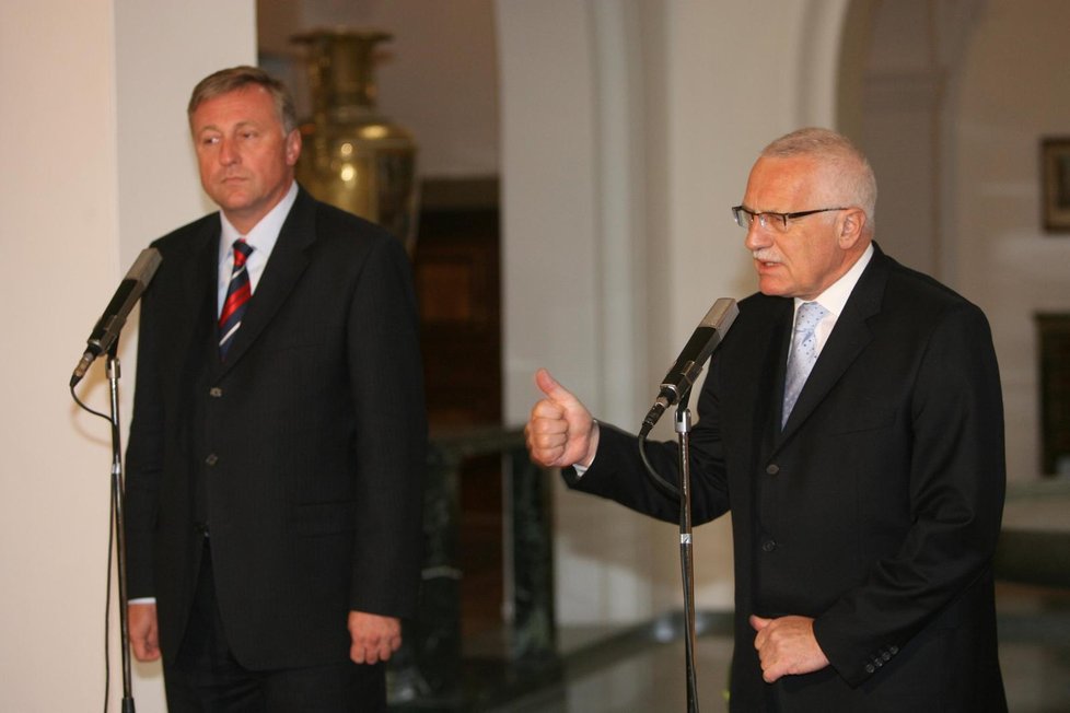 Expremiér a někdejší šéf ODS Mirek Topolánek s Václavem Klausem