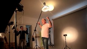 Mirek Topolánek trénuje vítězné gesto. Bude ho po volbách potřebovat?