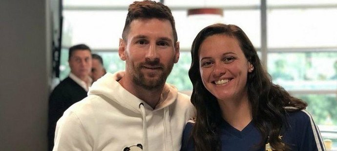 Před čtyřmi lety se argentinské reprezentantky setkali s legendárním Messim.
