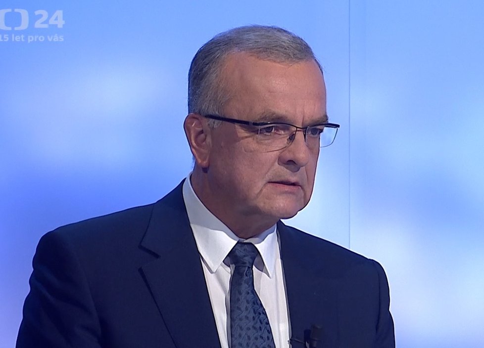 Miroslav Kalousek (TOP 09) v debatě s Karlem Havlíčkem (za ANO) v ČT řešil mj. schodek státního rozpočtu 500 miliard.