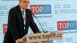 TOP 09 chce vyloučit tři středočeské zastupitele, Kalousek zůstane předsedou