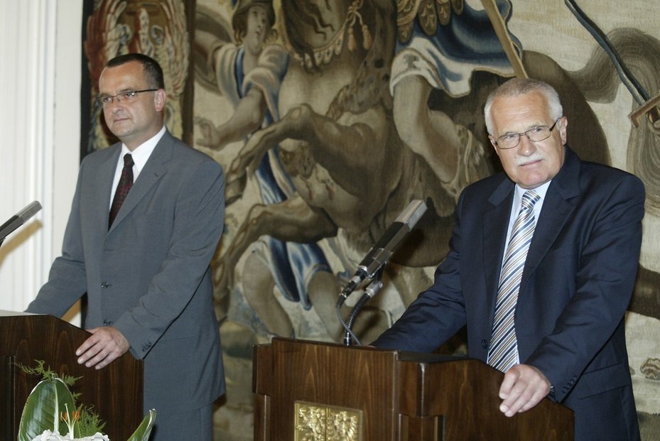 Rozhodnutím Miroslava Kalouska rezignovat na mandát poslance končí jedna z nejvýraznějších osobností veřejného života po roce 1989.