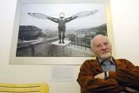Zemřel fotograf Hucek: Legenda novinářské fotografie a autor muže s křídly