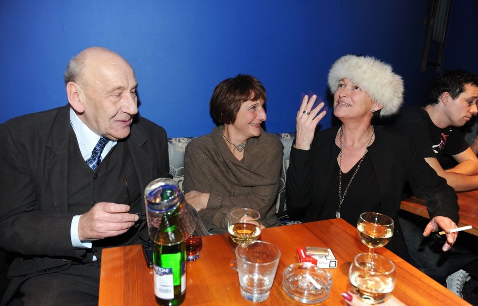 Miroslav Moravec, režisérka Olga Walló a organizátorka večírku Valerie Zawadská
