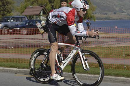 Triatlon v Praze s sebou o víkendu přinese dopravní omezení.