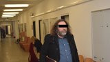 Bývalý místostarosta Lovosic měl postřelit muže do břicha: U soudu promluvila jeho žena