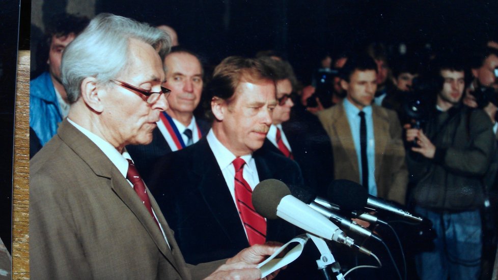 Miroslav Zikmund (†102) a prezident Václav Havel (†75).