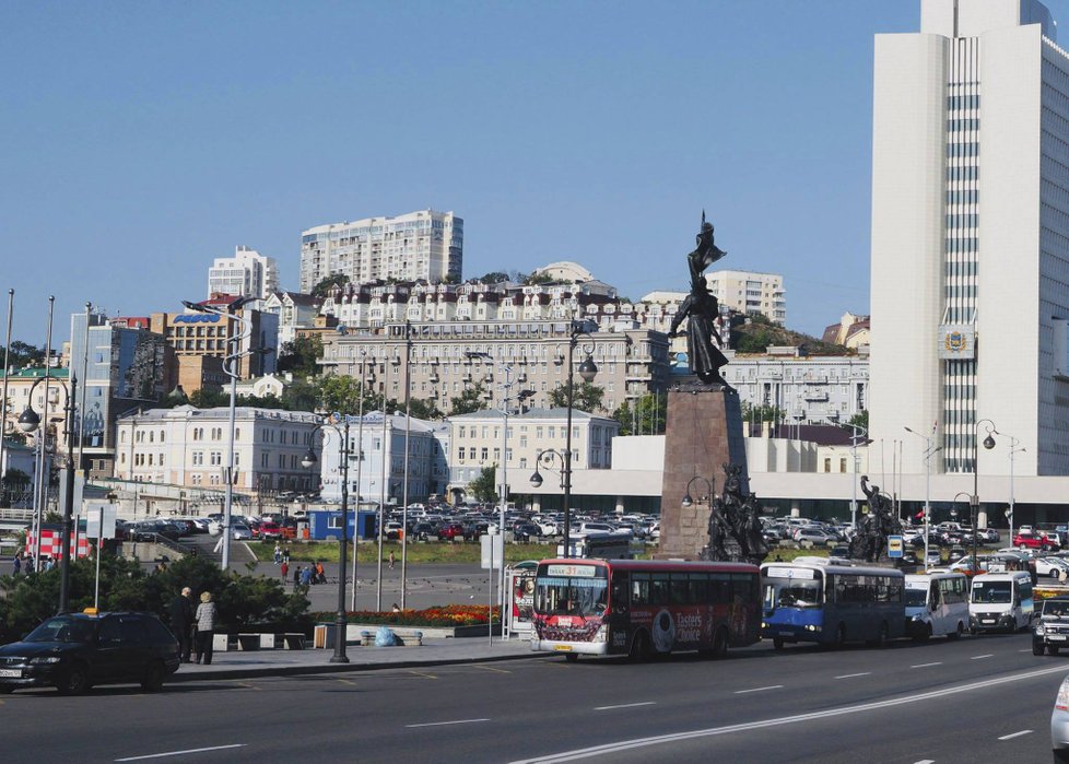 Dvojice s projektem Zikmund100 projela svět ve stopách Hanzelky a Zikmunda