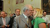 Slovenský prezident: Líbání se sexy dračicí!