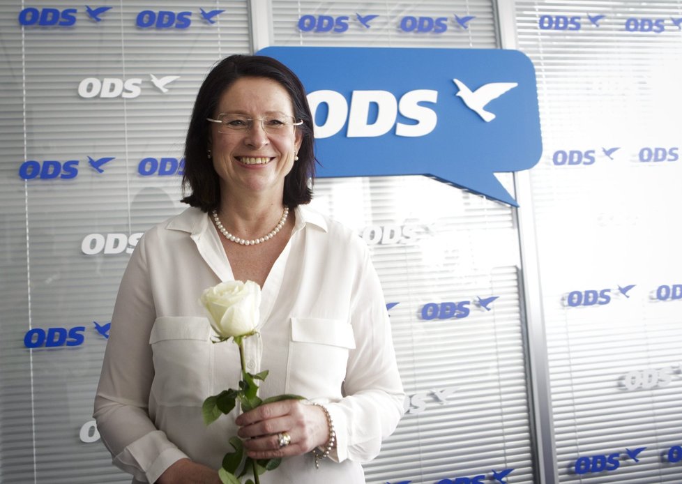 Nominaci Miroslavy němcové (ODS) na premiérku nakonec podpořila i TOP 09.