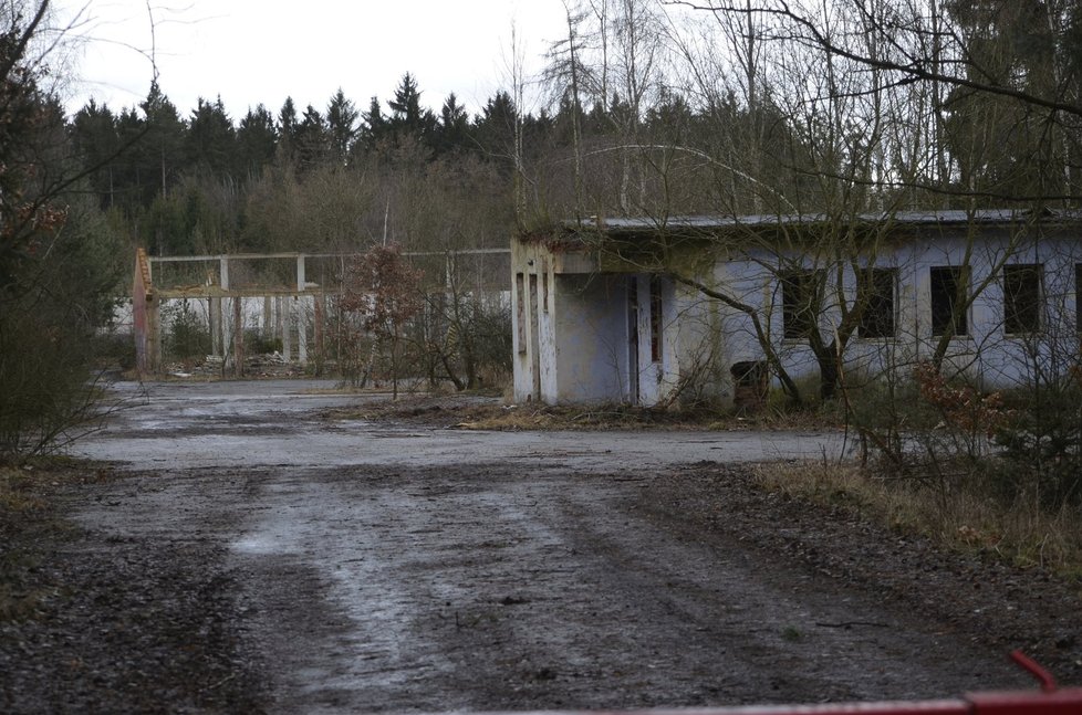 Míšu hledali kriminalisté i v troskách bývalé raketové základny.