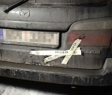 Auto, ve kterém vozil Otakar S. (†38) kamarádku ztracené Míši (12), si odvezla policie.