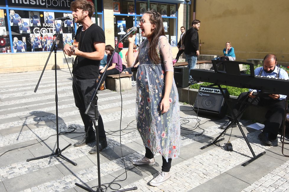 Těhotná Míša Tomešová s manželem Romanem Tomešem