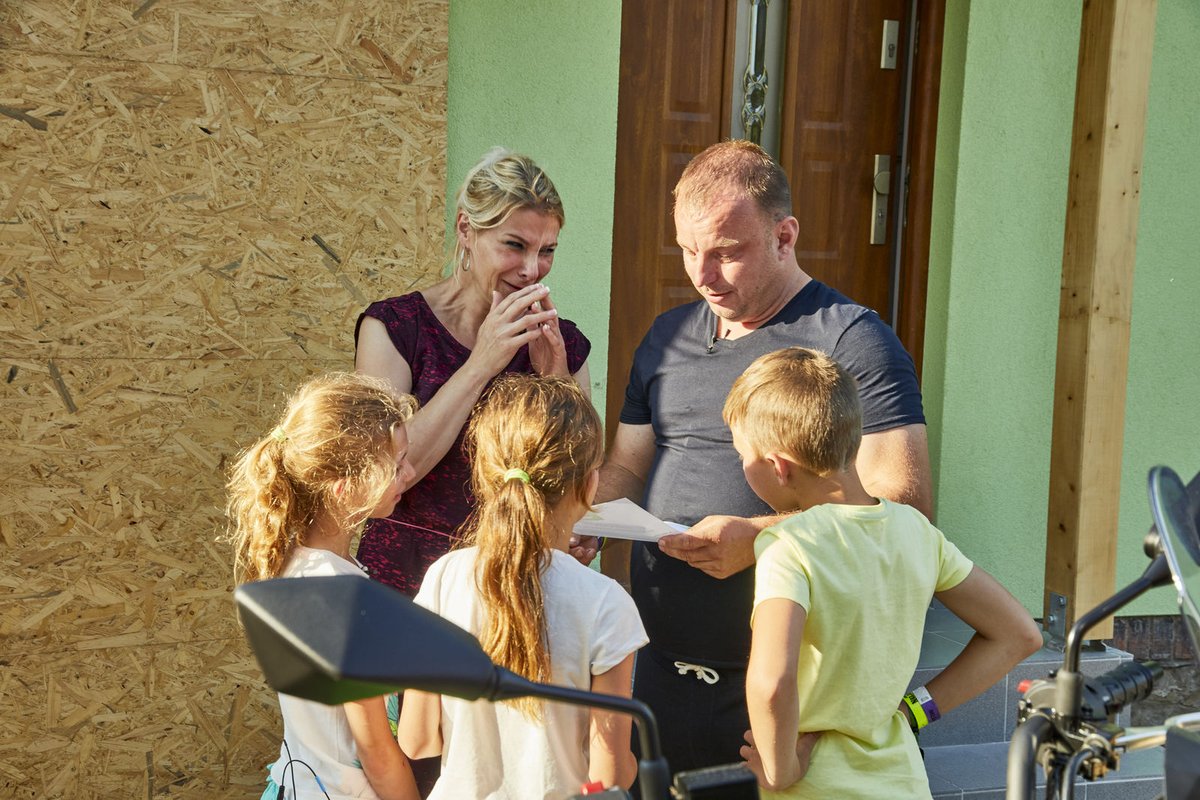 Milan a jeho početná rodina nemohli nejdřív uvěřit, že je do pořadu vybrali.