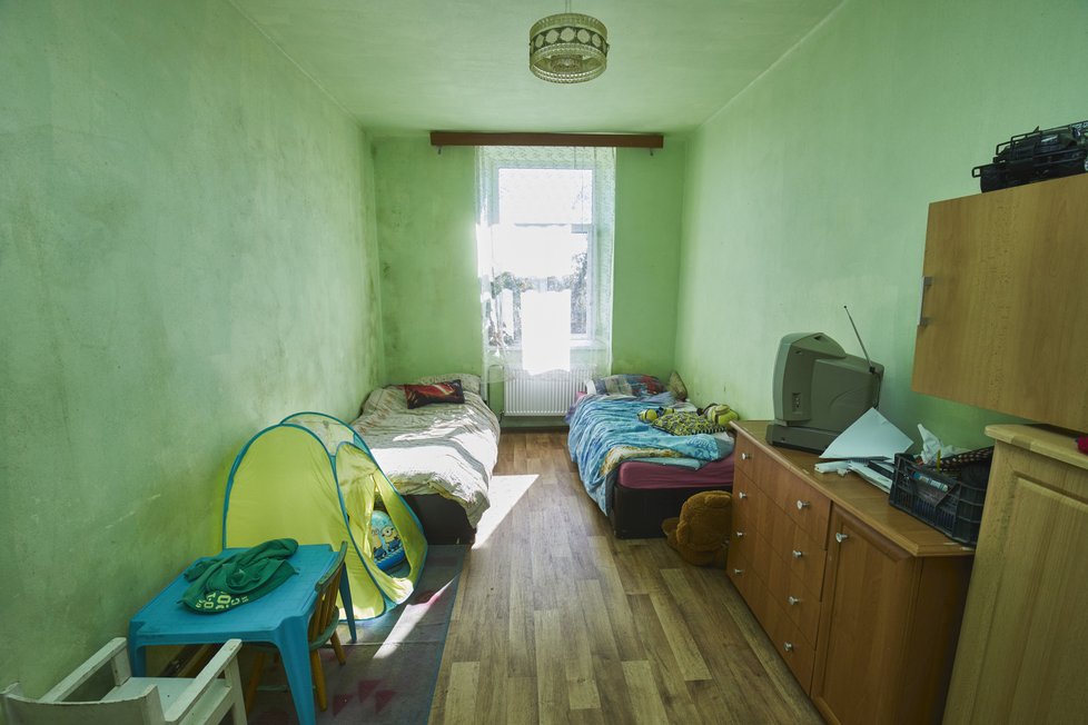 Mise nový domov – plesnivý byt, kde žije Kristýna s dvěma malými dětmi.