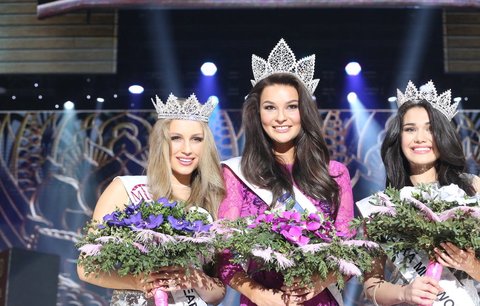 Česká Miss 2015: Vyhrála dívka se sexy mezírkou mezi zuby. Komu to slušelo a kdo byl úplně mimo?