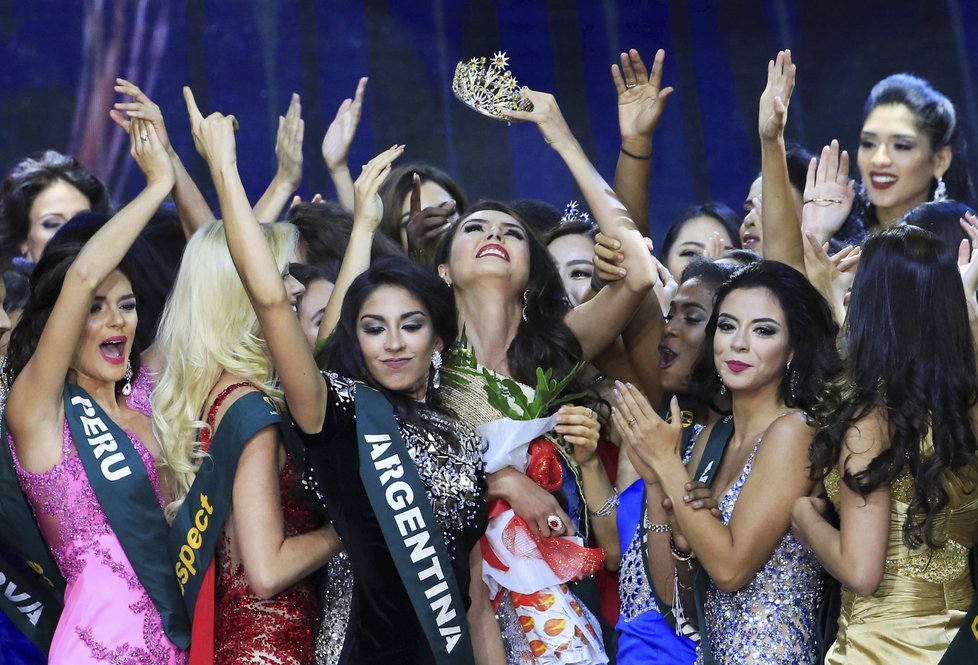 Miss Earth se stala dívka z Ekvádoru, Katherine Espín.