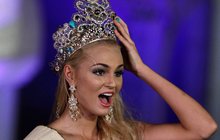 OBRAZEM: Tereza Fajksová (23) je Miss Earth! Vyhrála díky naditému dekoltu?