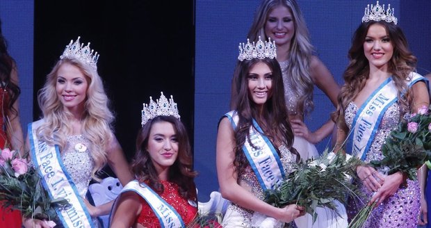 Miss Face 2015 má své vítězky. Královnou krásy se stala Barbora Hamplová, první vicemiss Monika Vaculíková, druhou vicemiss Natálie Myslíková a miss internet Veronika Thielová.