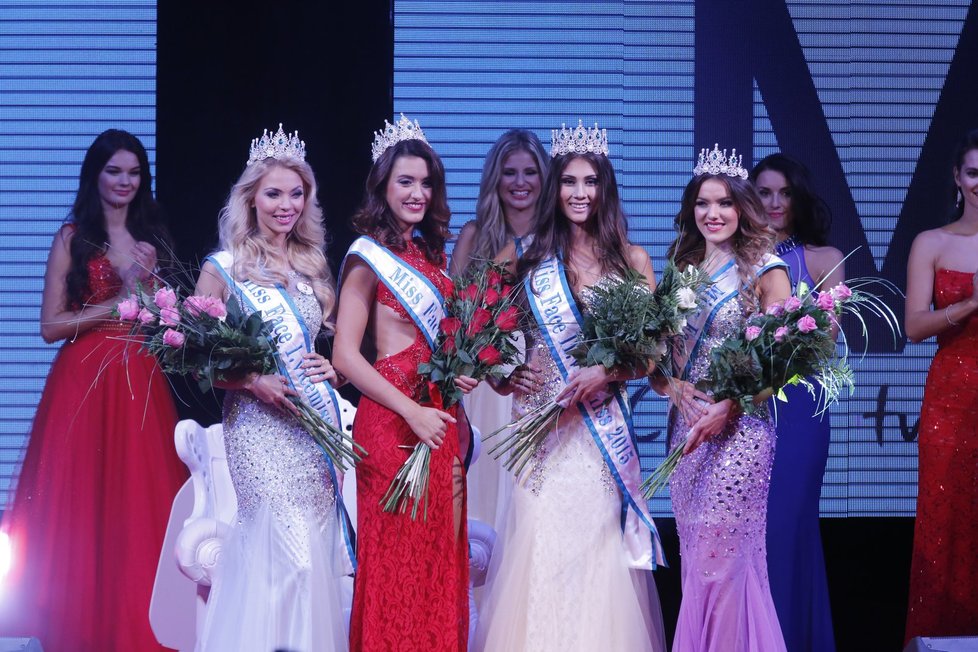 Miss Face 2015 má své finalistky. Královnou krásy se stala Barbora Hamplová, první vicemiss Monika Vaculíková, druhou vicemiss Natálie Myslíková a miss internet Veronika Thielová.