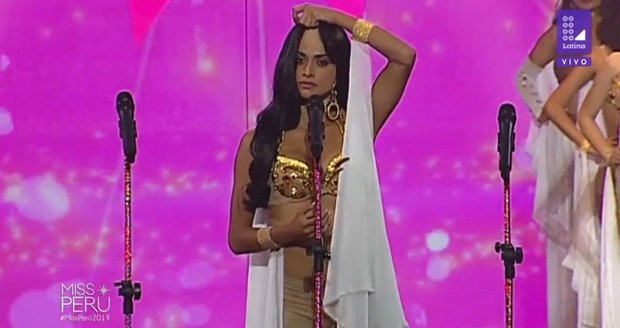 Soutěžící Miss Peru 2019 ukázaly holé hlavy...