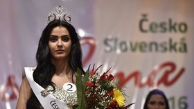 Dvacetiletá Adriana Malíková ze západoslovenských Gbel se 24. září stala vítězkou Československé Miss Roma 2016 při finále soutěže romské kultury v Hodoníně.