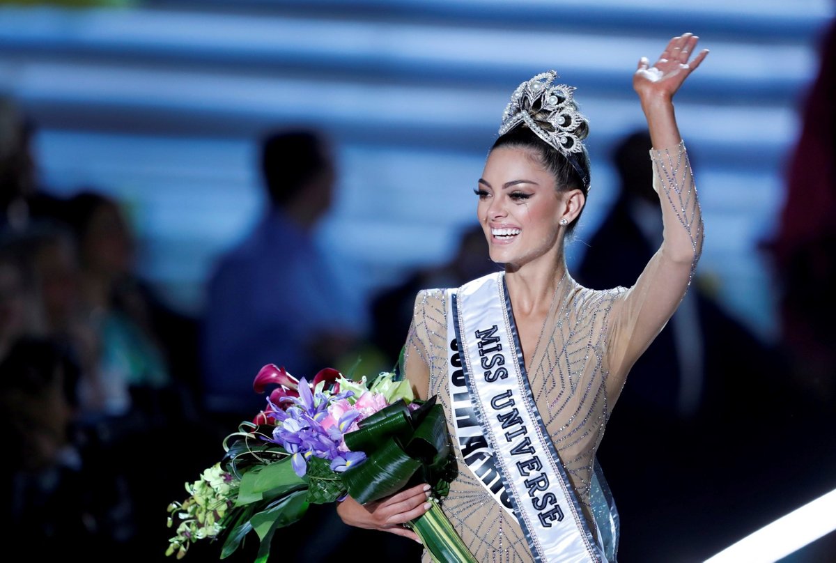 Miss Universe 2017 Demi-Leigh Nel-Peters z Jihoafrické republiky