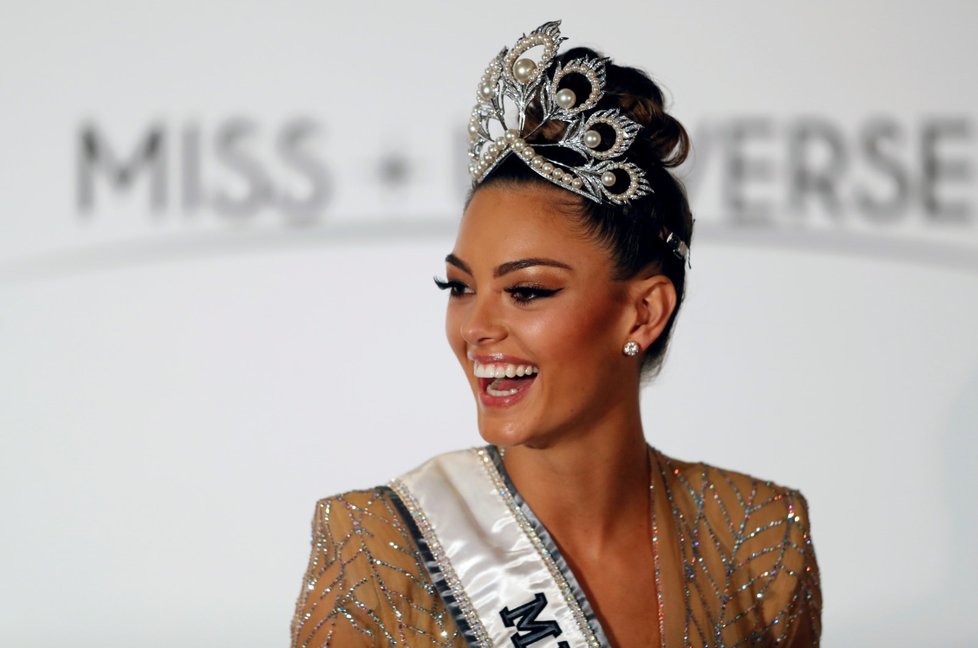 Miss Universe 2017 Demi-Leigh Nel-Peters z Jihoafrické republiky