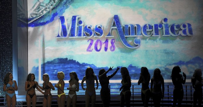 Soutěž Americká Miss trvale zrušila promenádu v plavkách.