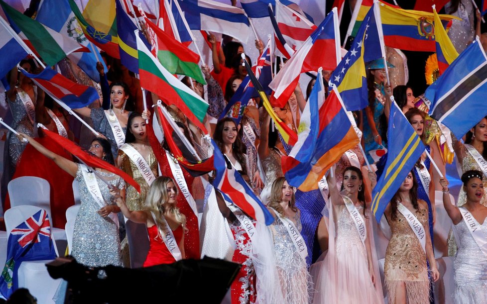 Novou Miss World se stala Jamajčanka Toni-Ann Singhtová (14.12.2019)