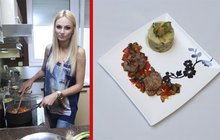 Misska Fajksová a její panenka s ratatouille