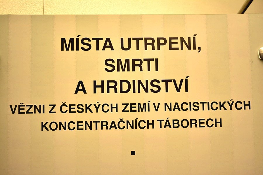 Výstava &#34;Místa utrpení, smrti a hrdinství&#34; odhaluje hrůzy holokaustu