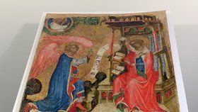 Středověký deskový obraz s námětem Zvěstování Panně Marii (na archivním snímku z 12. dubna 2019), který odborníci připisují Mistru Vyšebrodského oltáře, půjde do aukce. Měla by se konat ještě letos, kdo dílo bude dražit, zatím není jasné.