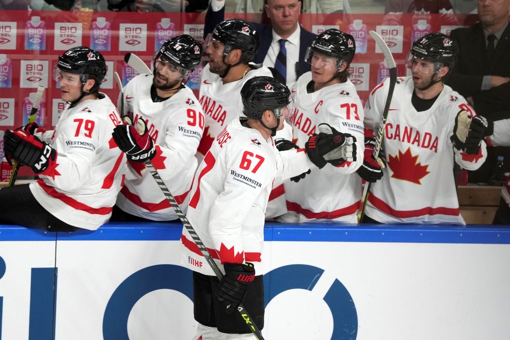 Kanaďané předvedli proti Lotyšsku ukázkový start do utkání.