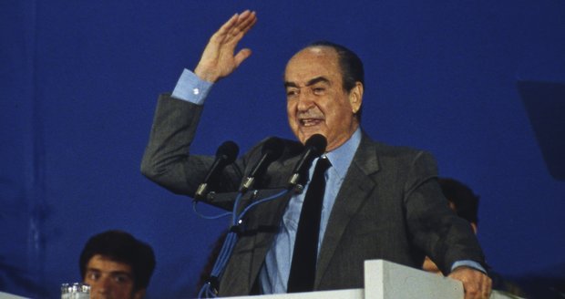 Konstantinos Mitsotakis na archivním snímku z roku 1990